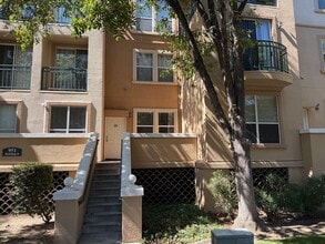 Building Photo - 951 S 12th St