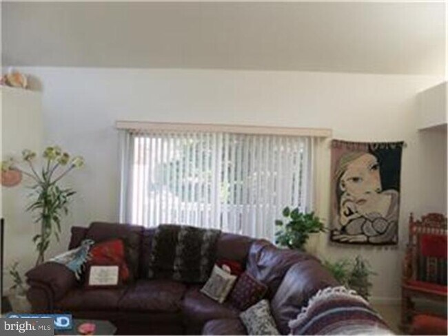 Foto del edificio - 1700 Oakwood Terrace