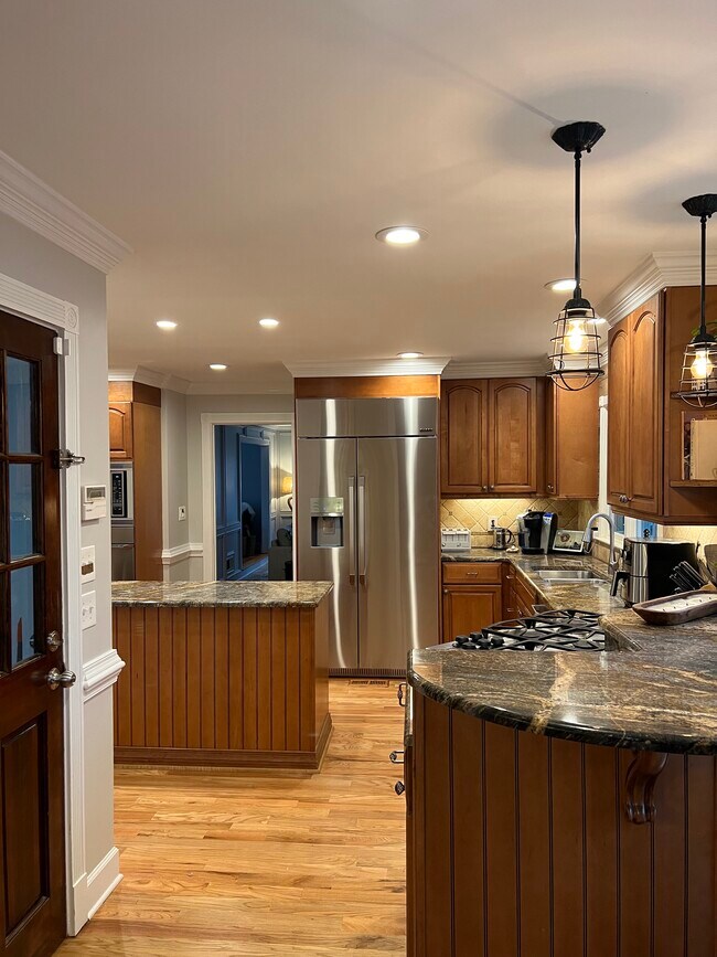 Building Photo - 4815 Dunwoody Station Dr