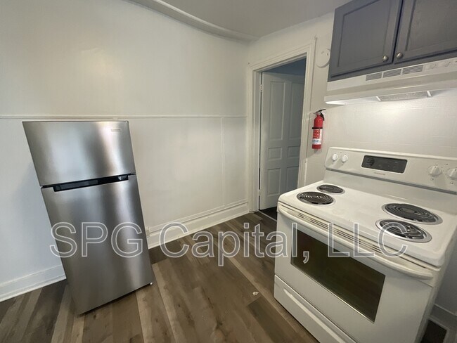 Foto del edificio - 351 W King St