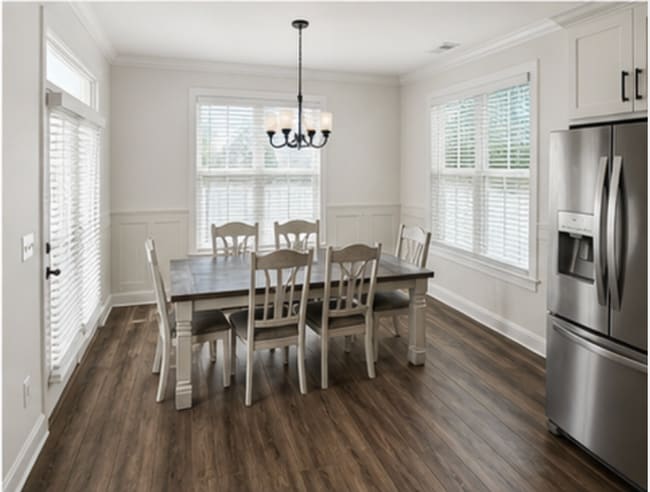Building Photo - Spacious Living in Greenville