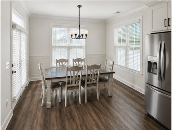 Foto del edificio - Spacious Living in Greenville