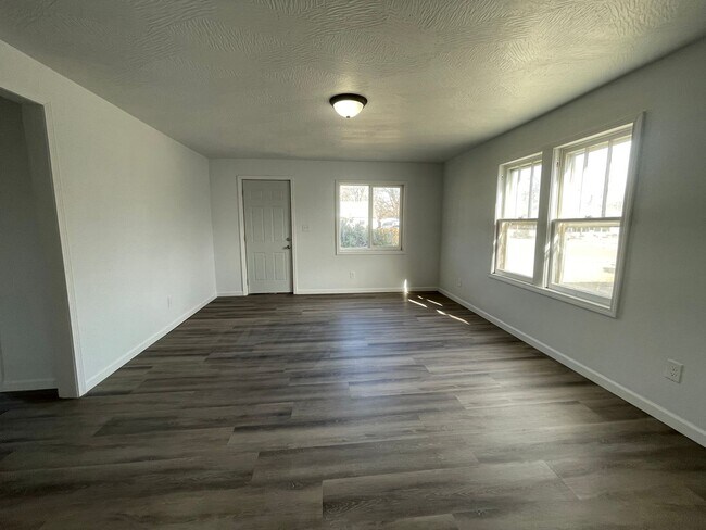 Foto del edificio - Available Now 2 bedroom 1 bath home