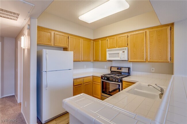 Foto del edificio - 9901 Trailwood Dr