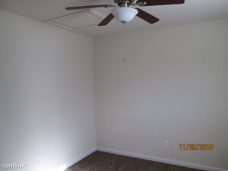 Building Photo - 15615 Warwick Blvd