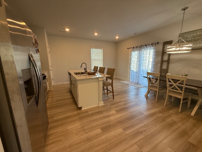 Foto del edificio - 524 Torrey Pines Ln