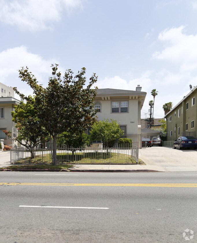 Foto del edificio - 550 S Wilton Pl