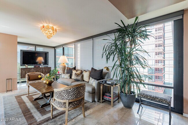 Foto del edificio - 4808 N 24th St