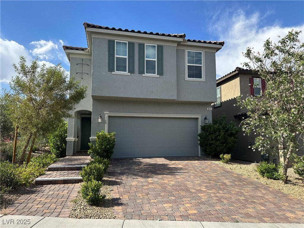 Foto principal - 8078 Cavazzo Ave