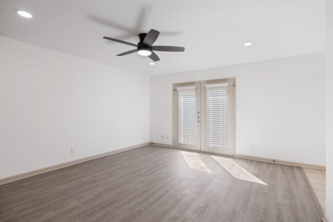 Building Photo - 407 Blueberry Hill