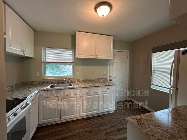 Foto del edificio - 938 11th St N