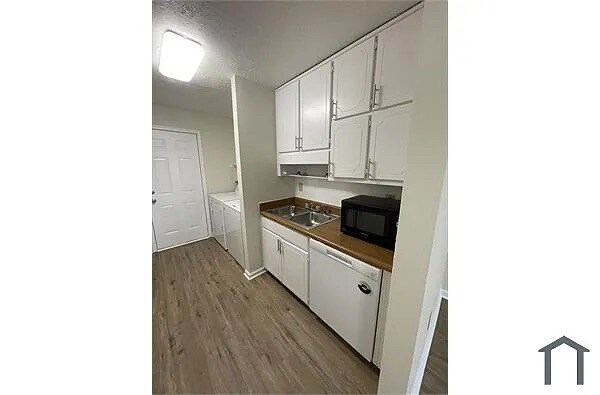 Foto del edificio - Room in Duplex on Glendale Ct