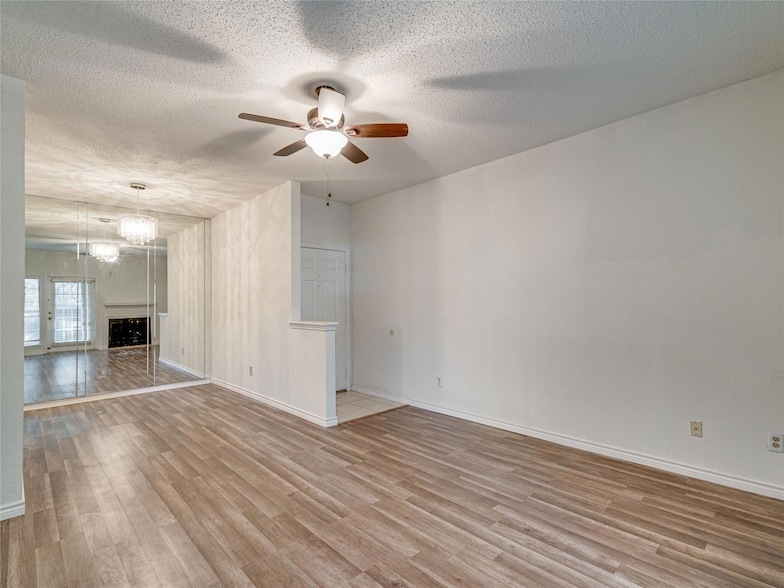 Foto principal - 3607 W Northgate Drive Unit 114