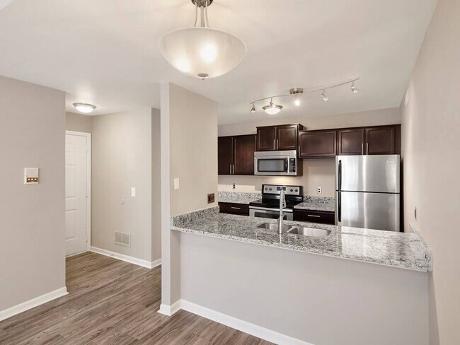 Cocinas remodeladas Avaialble - Burwick Farms