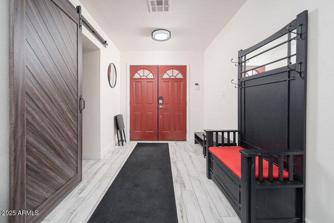 Foto del edificio - 3314 E Cypress St