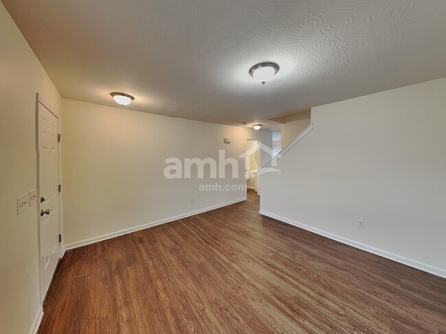 Building Photo - 122 Faulkner Dr