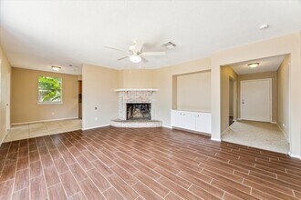 Building Photo - 503 Mary Ann Dr