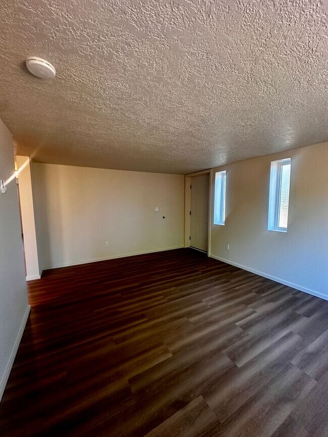 Foto del edificio - Welcome to Luradel Street Apartments – Com...