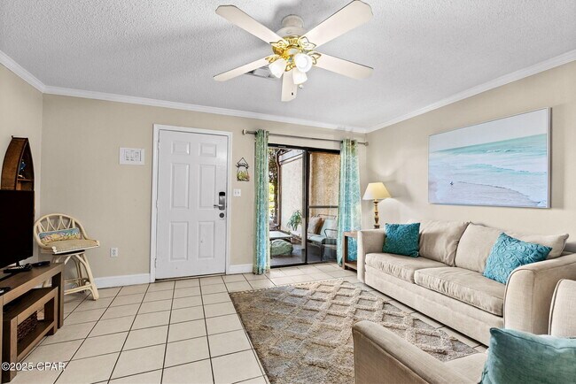 Foto del edificio - 17620 Front Beach Rd