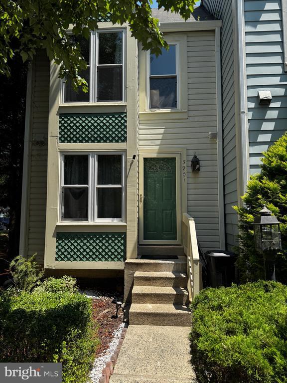 Primary Photo - 5901 St Giles Way