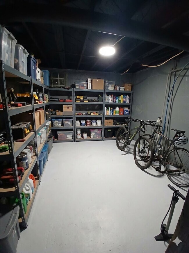 Building Photo - 401 S Independence Ave