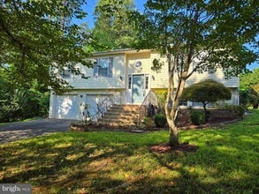 Building Photo - 20 Bonnie Lee Ct