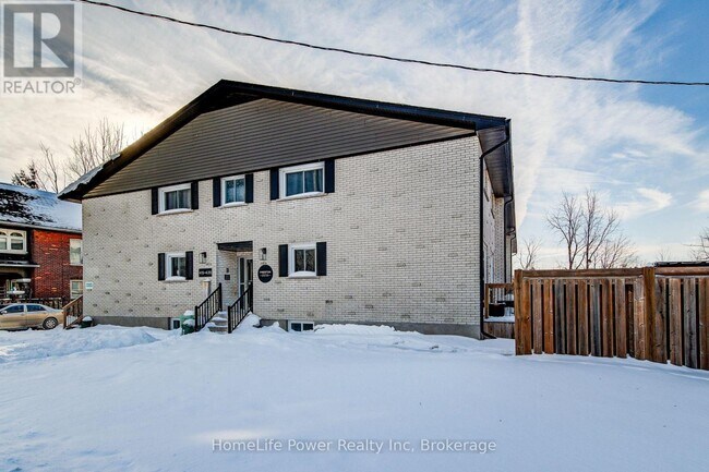 Building Photo - 417 - 415-435 GARDEN STREET