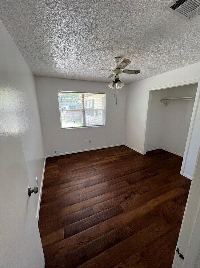 Foto del edificio - Gorgeous all renovated Home in Huntsville,...