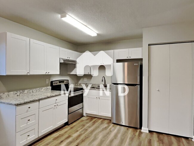 Building Photo - 102 Paddington Ct