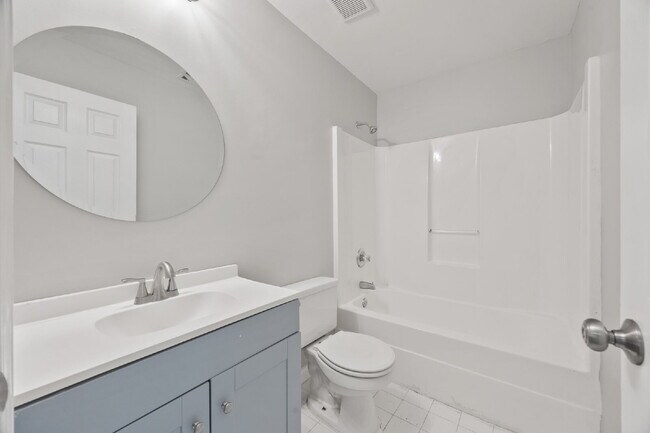 Foto del edificio - Spacious 3BR/3BA + 2 Bonus Rooms | $2,400/...