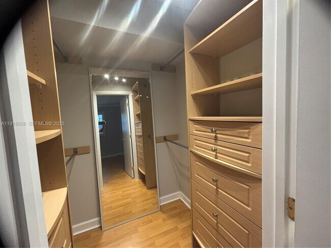 Foto del edificio - 4871 NW 9th Dr