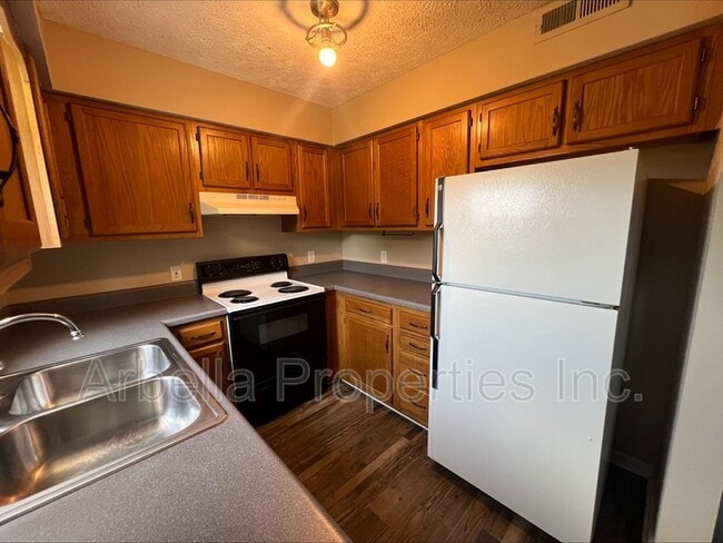 Building Photo - 2637 US-11W