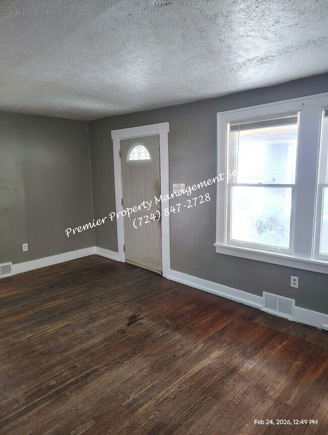 Building Photo - 903 23rd St