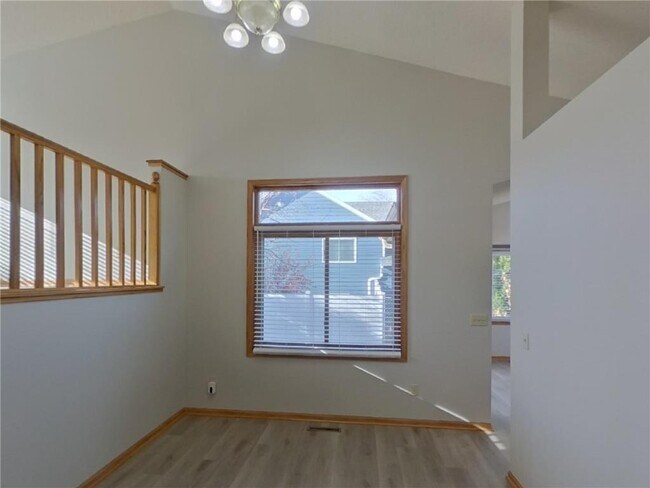 Foto del edificio - 3830 144th St W