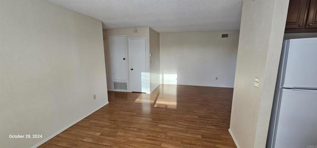 Building Photo - 487 Orsett St