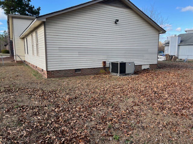 Foto del edificio - 6363 Hawfield Dr