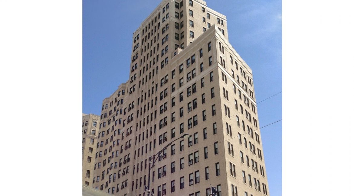 Foto principal - 399 W Fullerton Pky