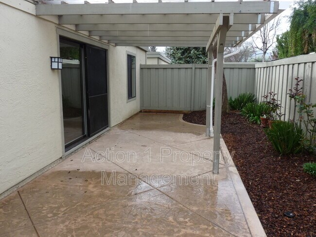 Foto del edificio - 1574 Calle Enrique