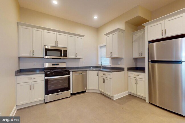 Foto del edificio - 420-422-422 S 4th St