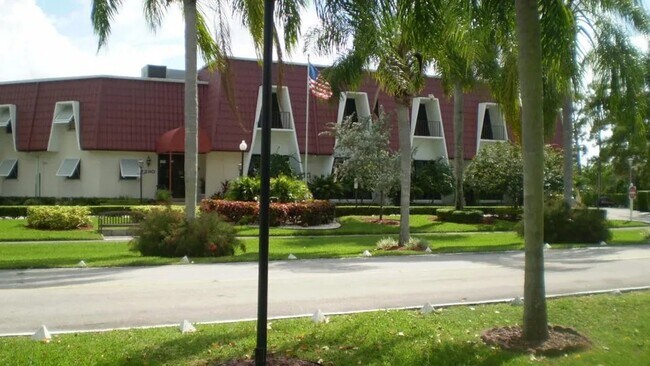 Foto del edificio - 108 Amherst Ln