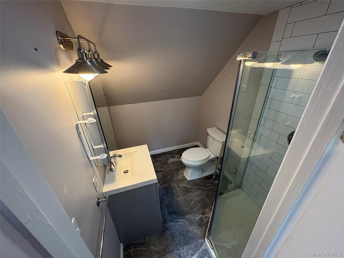 Foto del edificio - 427 Raft Ave