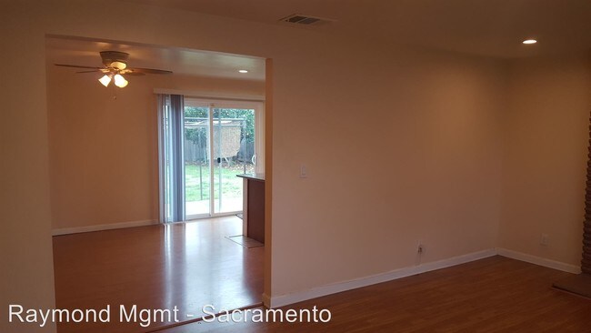 Building Photo - 3347 Polaris Dr