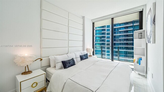 Foto del edificio - 1300 S Miami Ave