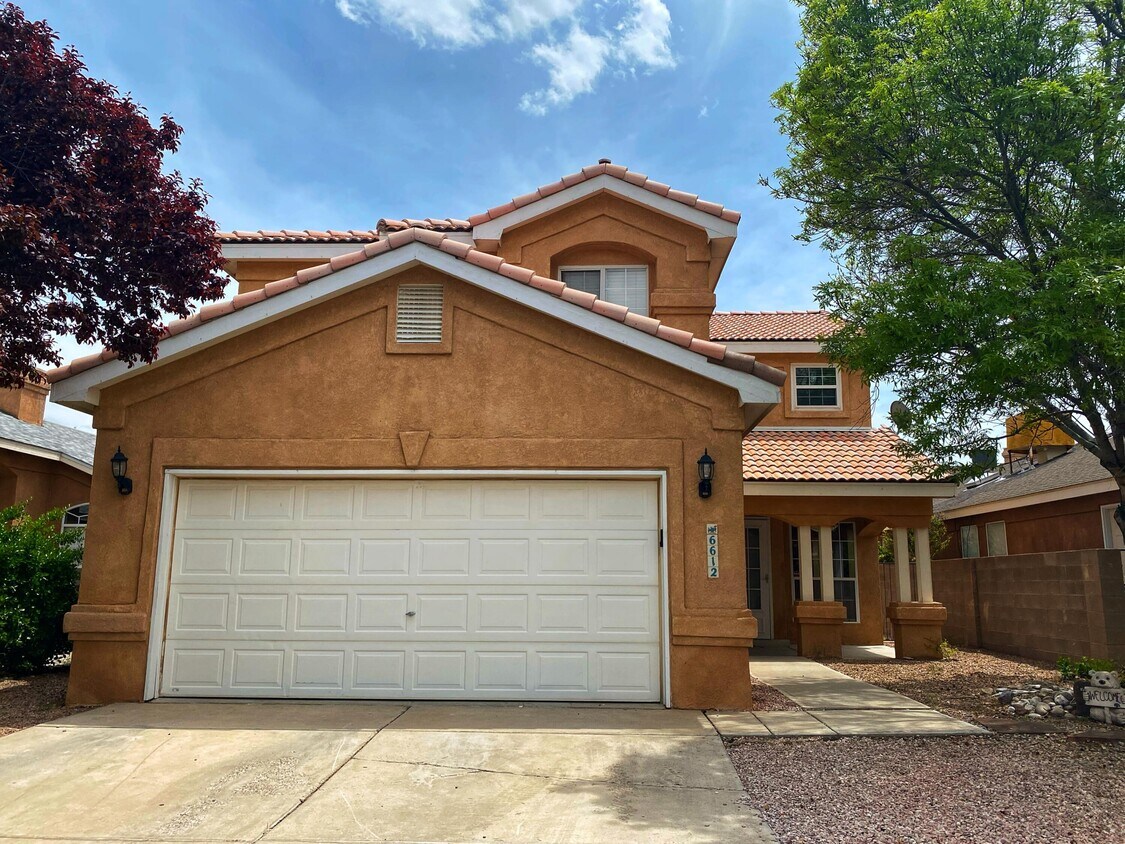 Primary Photo - 6612 Piedra Quemada Rd NW