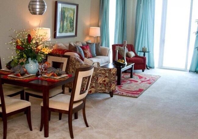 Foto del edificio - 2668 Beach Blvd. Unit 405