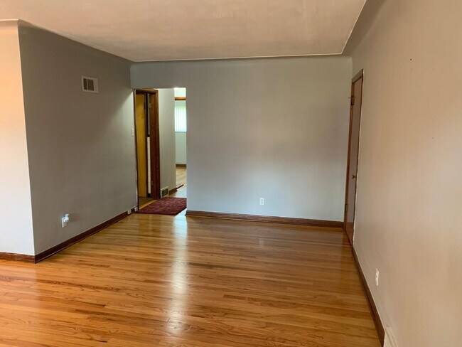 Sala de estar - 7109 Dartmouth Ave