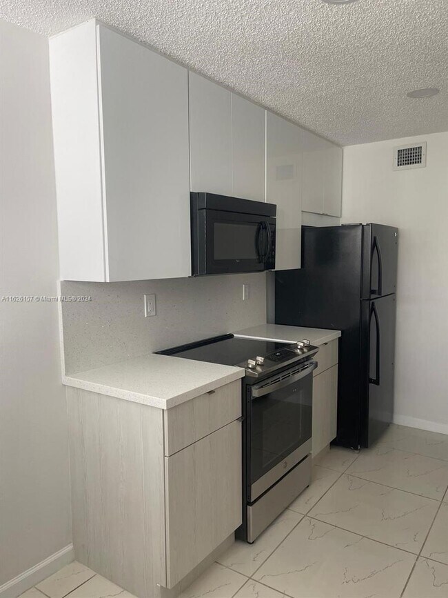 Building Photo - 9758 NW 49th Terrace