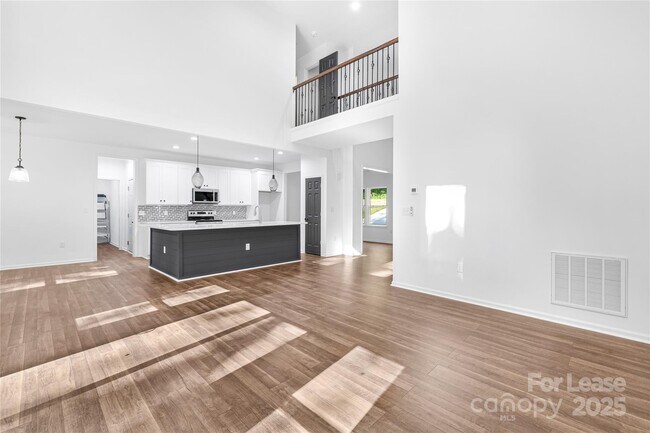 Building Photo - 114 Cotswold Ct