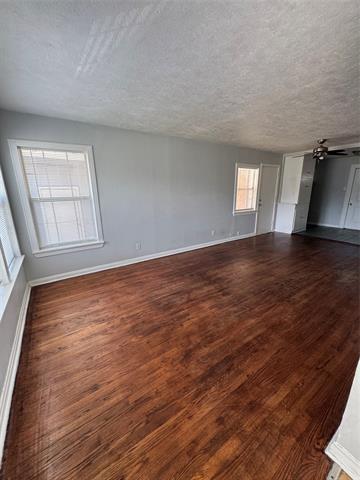 Building Photo - 2203 Tolosa Dr