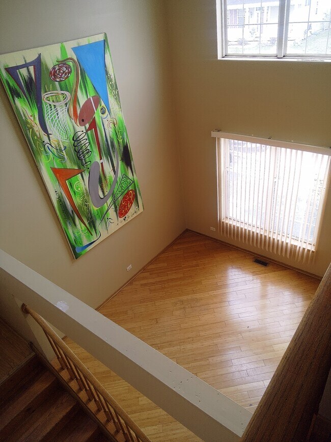 Foto del edificio - 3230 Holden Cir